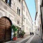 Historical - The House Of Travelers Όπως