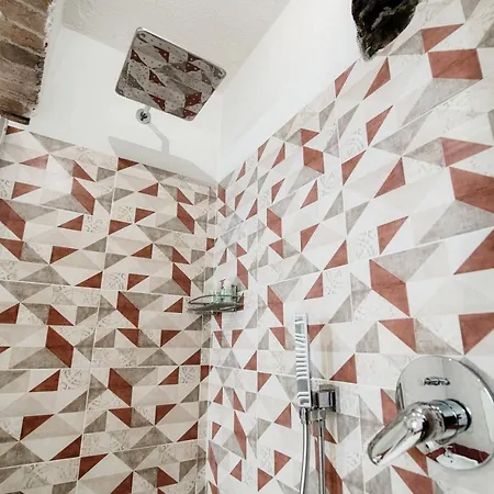 Historical - The House Of Travelers