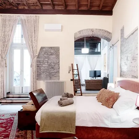 Historical - The House Of Travelers Penzion