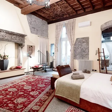 Historical - The House Of Travelers Como