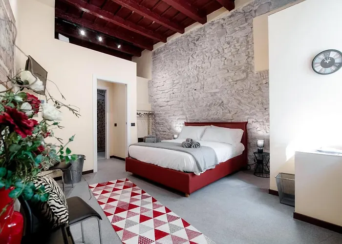 Historical - The House Of Travelers Гостевой дом Комо