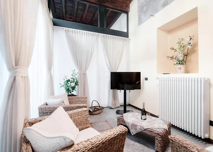 Historical - The House Of Travelers Комо