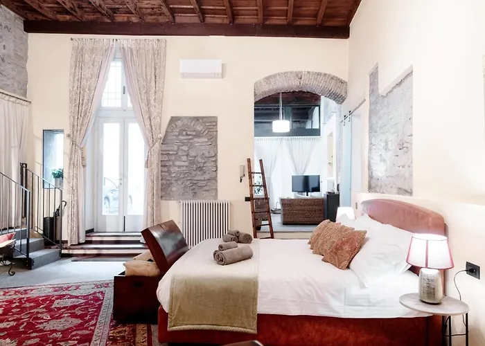 Historical - The House Of Travelers Affittacamere