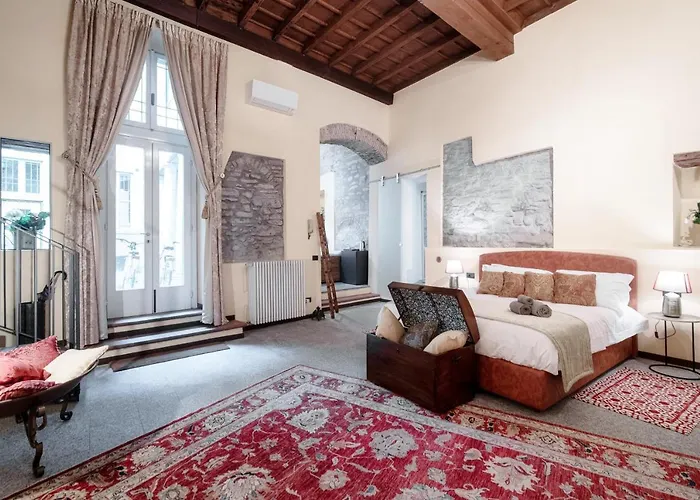 Historical - The House Of Travelers 4*