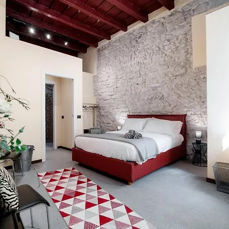 Historical - The House Of Travelers Vendégház Como