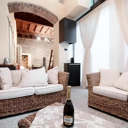 Historical - The House Of Travelers Vendégház Como