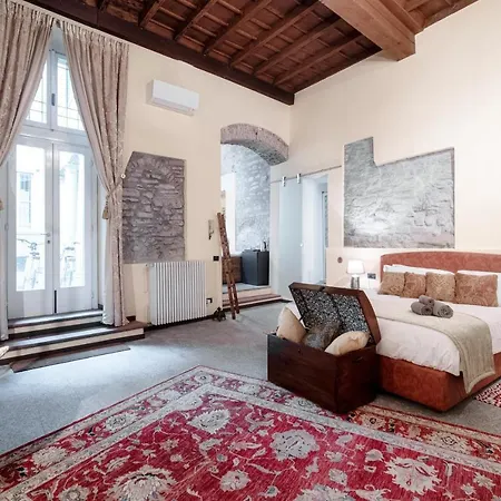 Historical - The House Of Travelers 3*