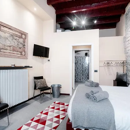 Vendégház Historical - The House Of Travelers Como